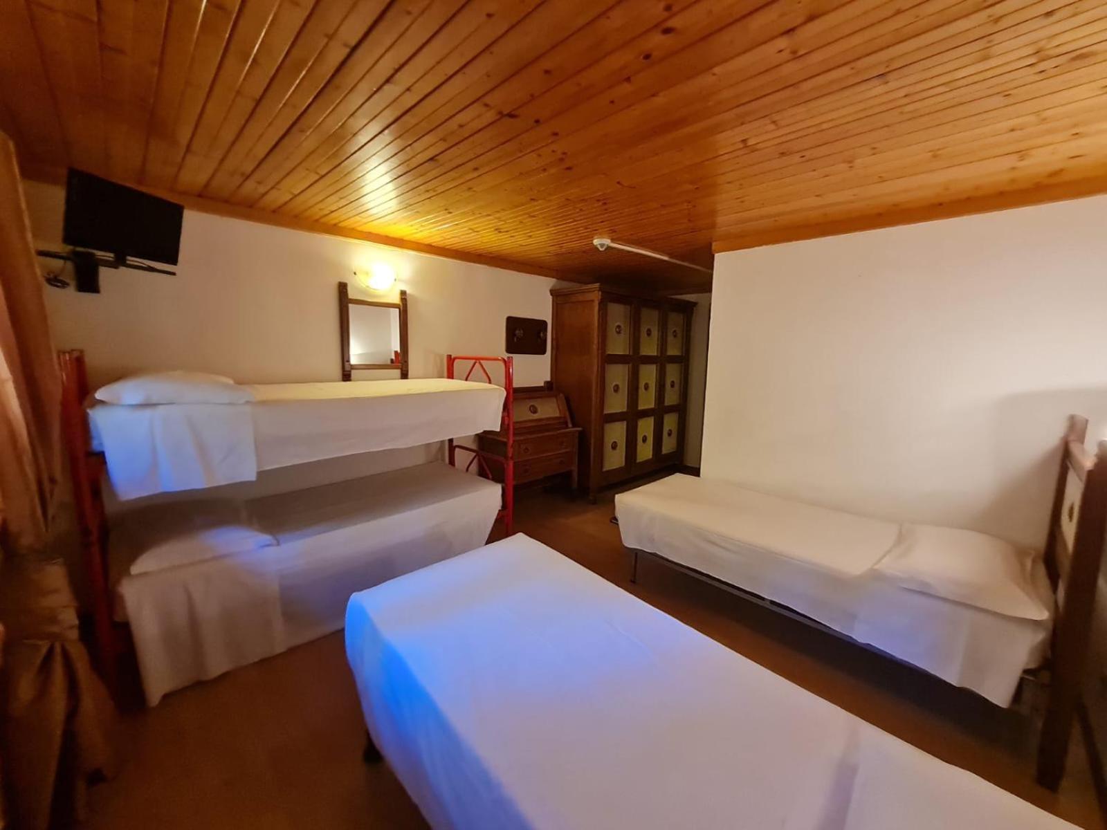 Hostel Il Pirata Cavareno Ngoại thất bức ảnh