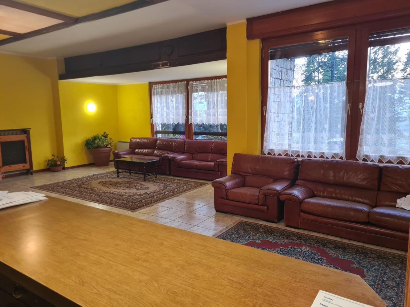 Hostel Il Pirata Cavareno Ngoại thất bức ảnh